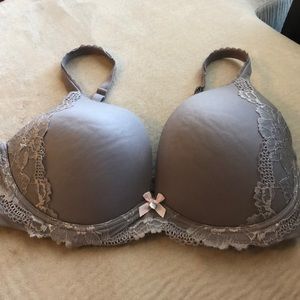 Body by Victoria’s Secret bra